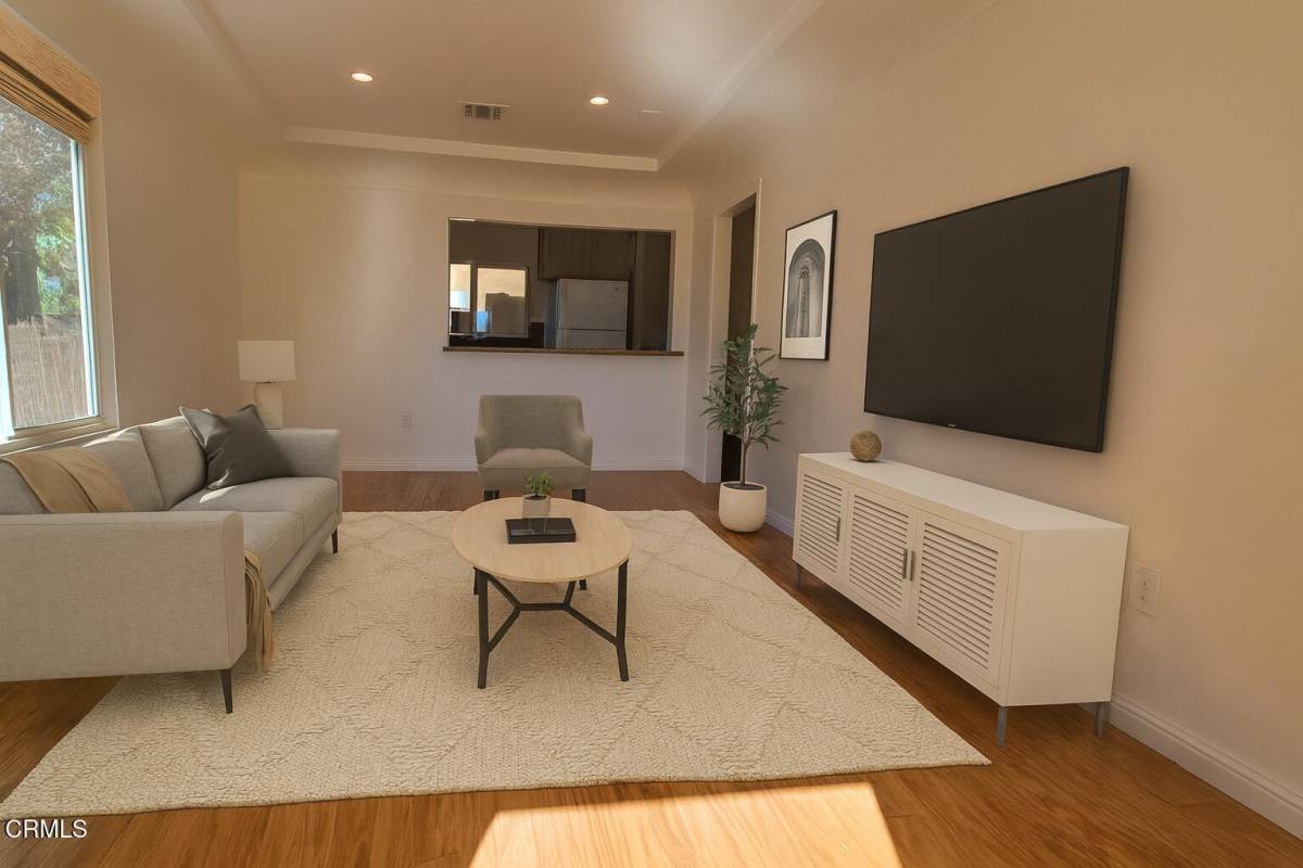 Apartment for rent at 3172 Larga Ave, Los Angeles, CA 90039