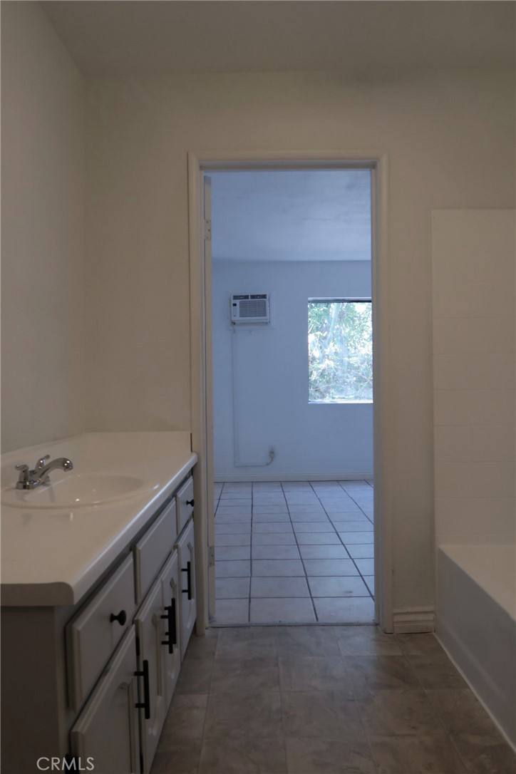 Apartment for rent at 455 Nassau Ave #455, Los Angeles, CA 90063
