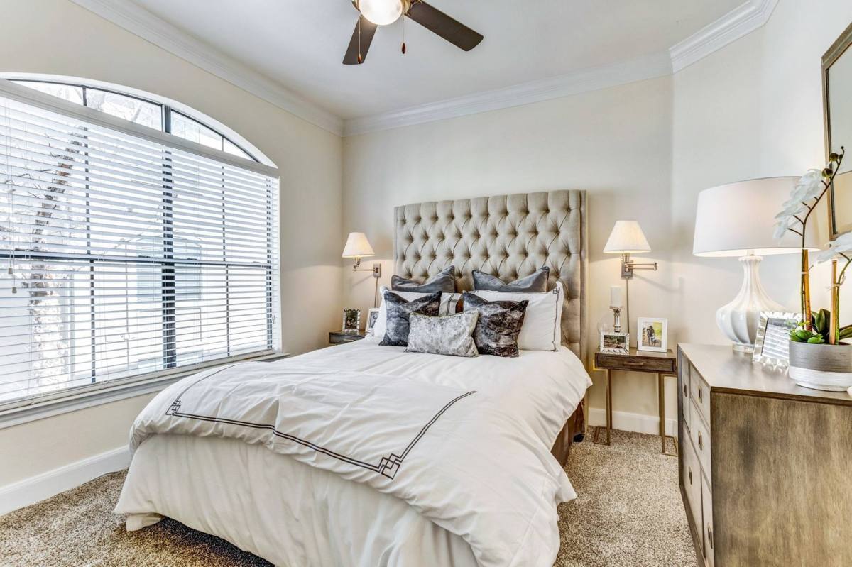 Apartment for rent at 99 N Post Oak Lane #POAW1, Houston, TX 77024
