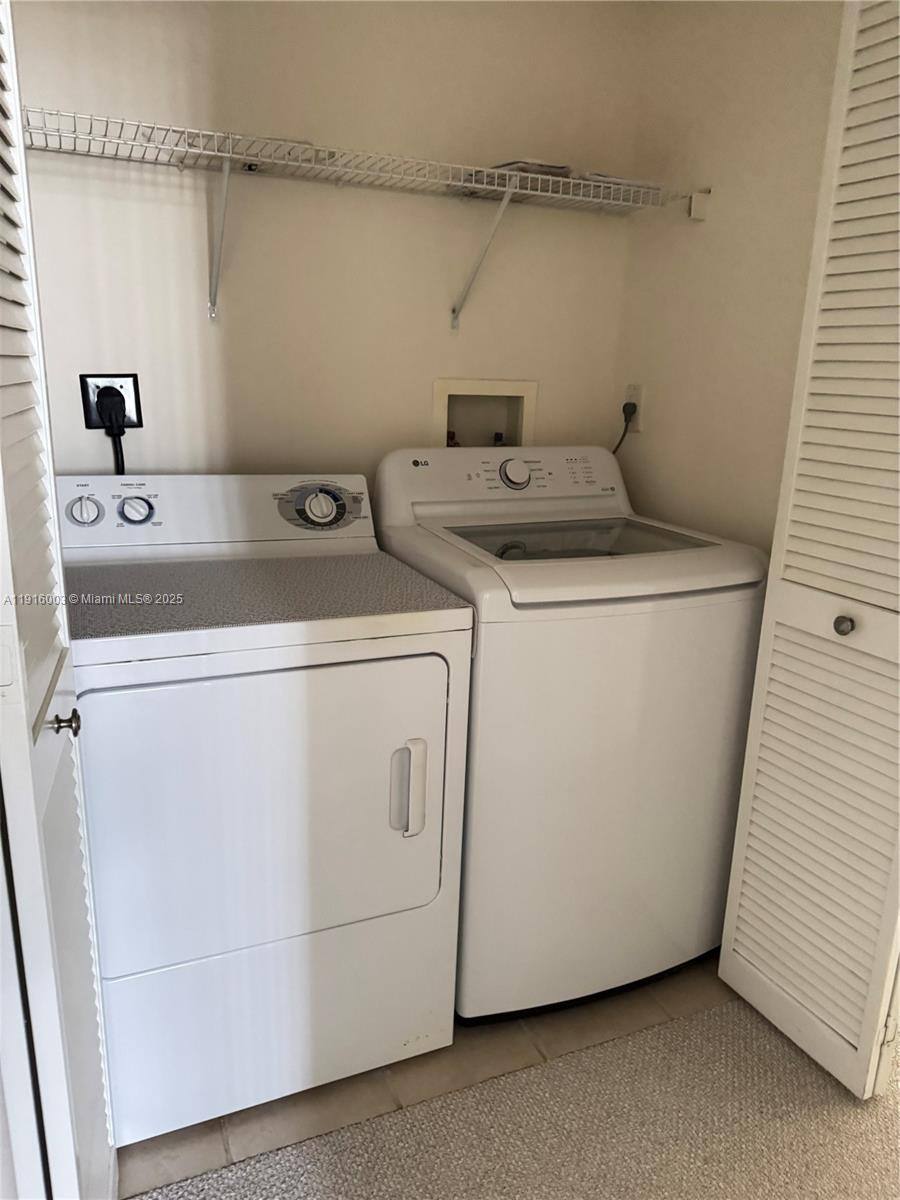 Apartment for rent at 19501 W Country Club Dr #19501PH06, Miami, FL 33180