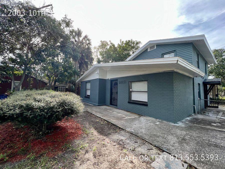 House for rent at 2003 10th St S, Saint Petersburg, FL 33705