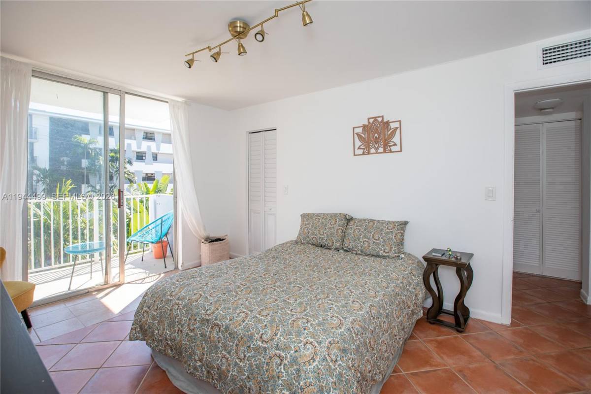 Condo for rent at 1801 S Treasure Dr #321, Miami Beach, FL 33141