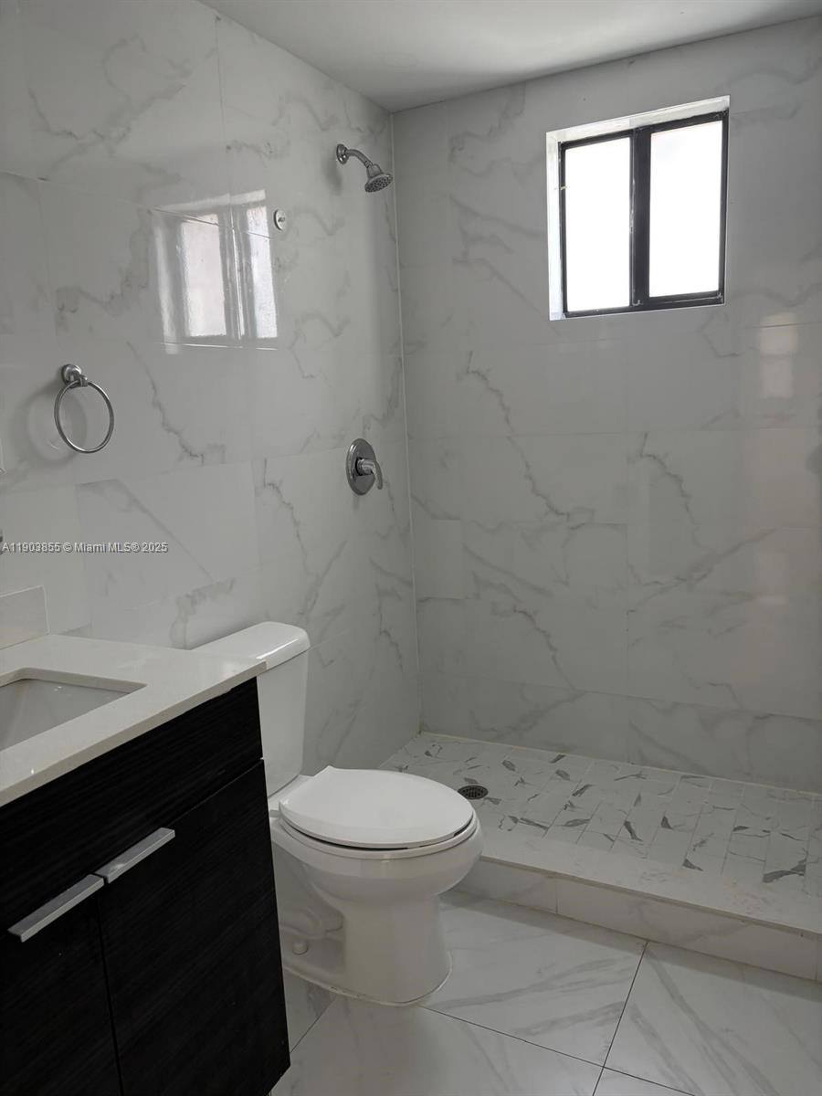 Apartment for rent at 423 E 27th St #101, Hialeah, FL 33013