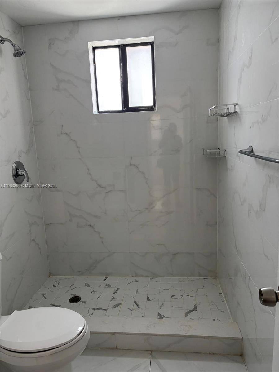 Apartment for rent at 423 E 27th St #101, Hialeah, FL 33013