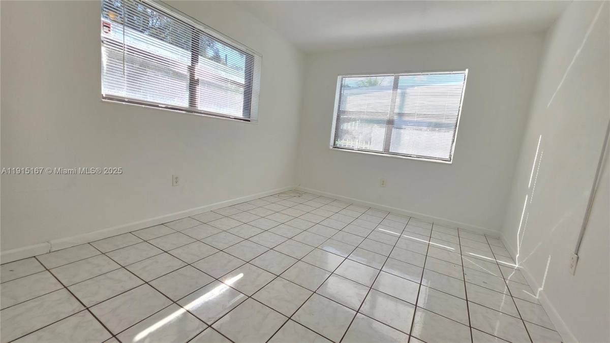 Apartment for rent at 525 NE 132nd Terrace #525525 Y 526, Miami, FL 33161