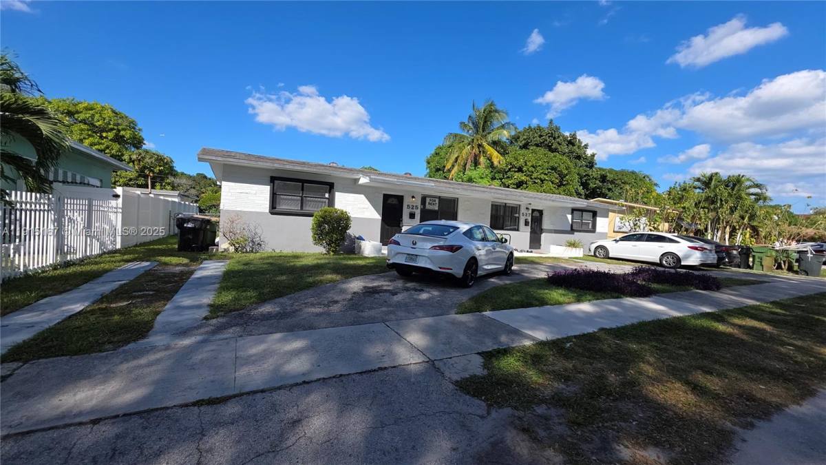 Apartment for rent at 525 NE 132nd Terrace #525525 Y 526, Miami, FL 33161