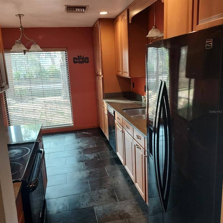 Apartment for rent at 13804 Lazy Oak Dr, Tampa, FL 33613