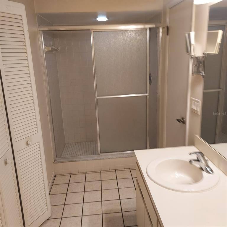 Apartment for rent at 13804 Lazy Oak Dr, Tampa, FL 33613