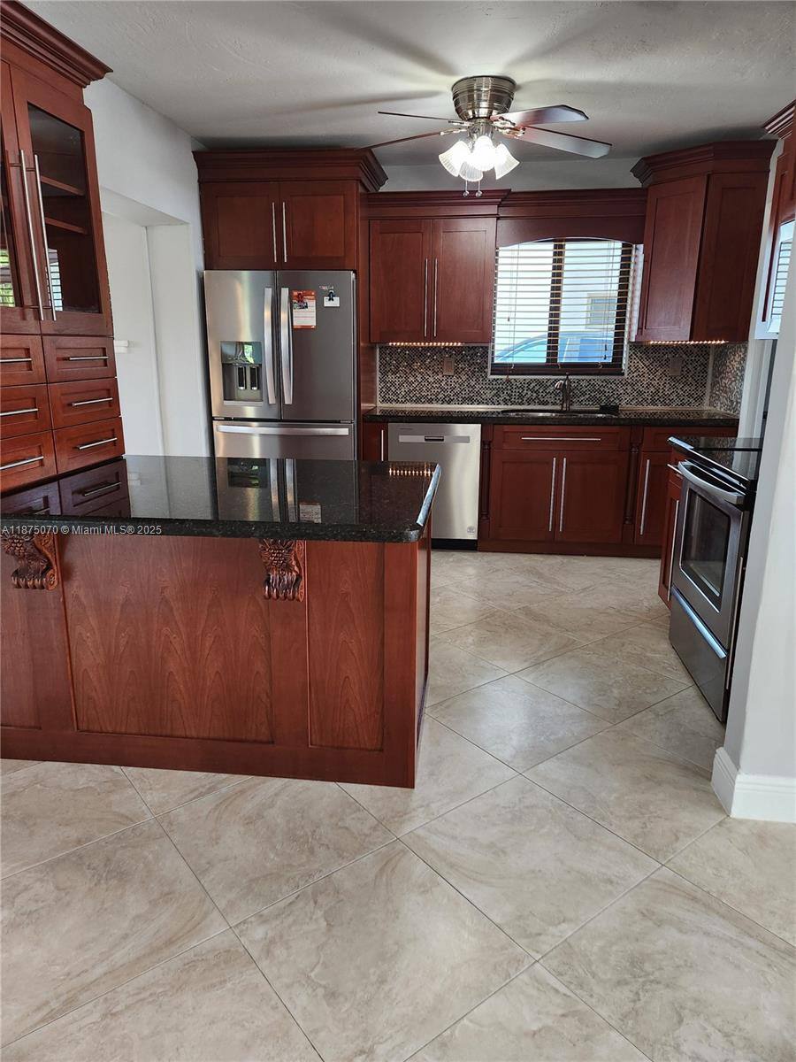 Apartment for rent at 10990 SW 57th St, Miami, FL 33173