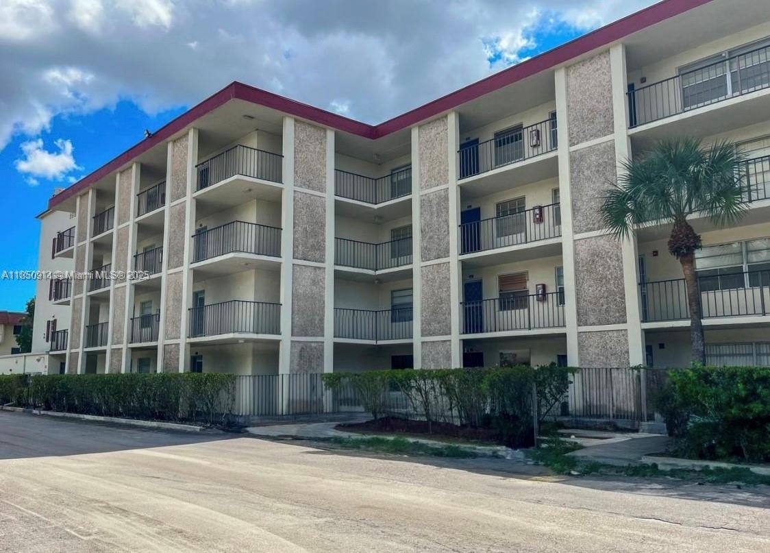 Condo for rent at 3001 NW 48th Ave #444, Fort Lauderdale, FL 33313