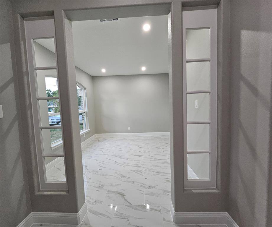 Apartment for rent at 202 E 1st N St #202, Kaufman, TX 75142
