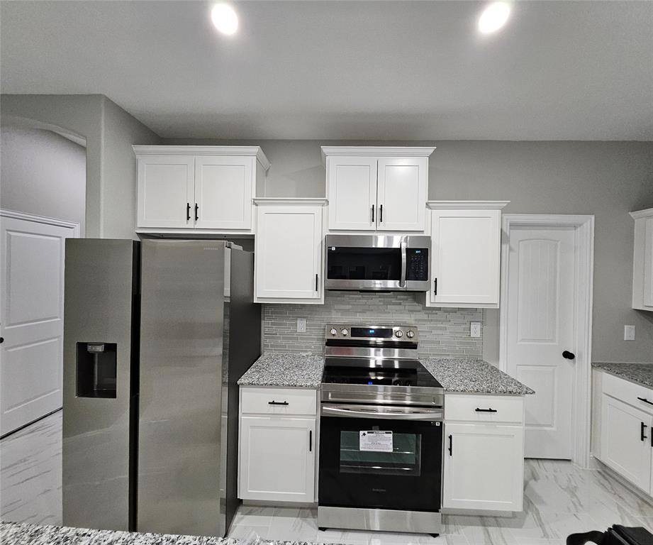 Apartment for rent at 202 E 1st N St #202, Kaufman, TX 75142