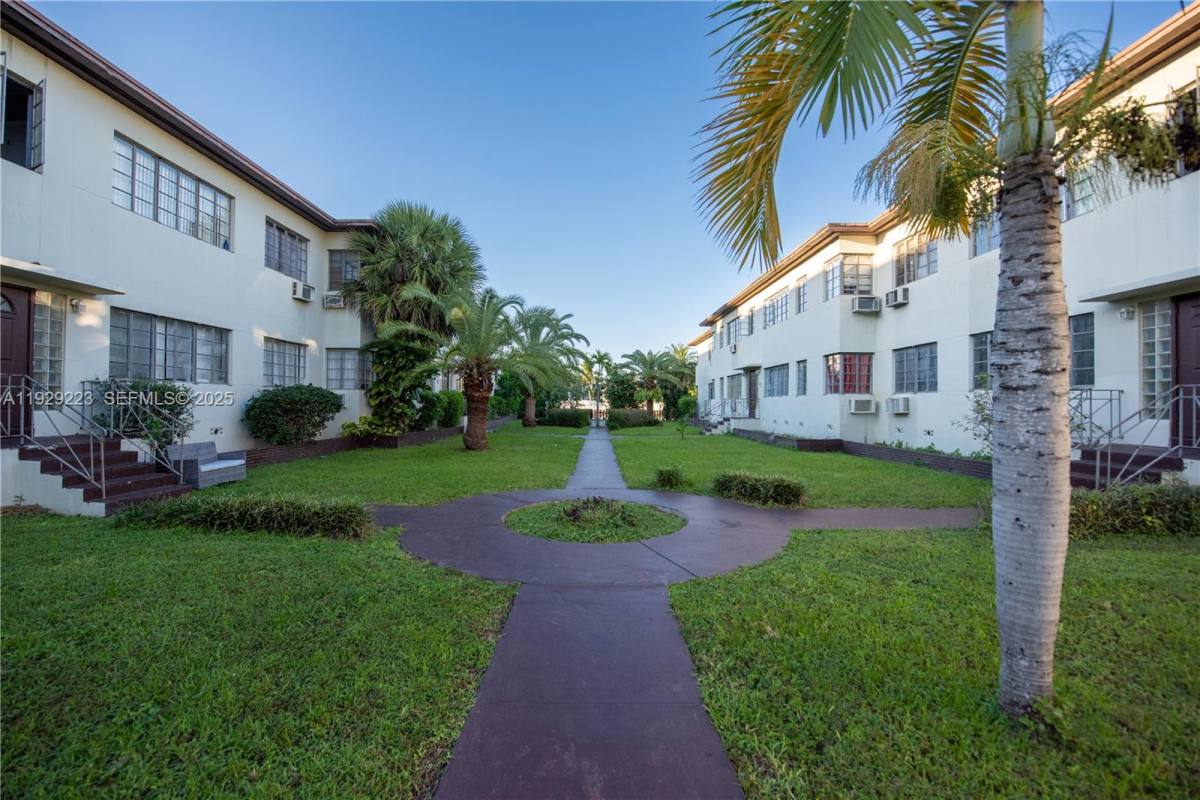 Apartment for rent at 1135 Marseille Dr #3, Miami Beach, FL 33141