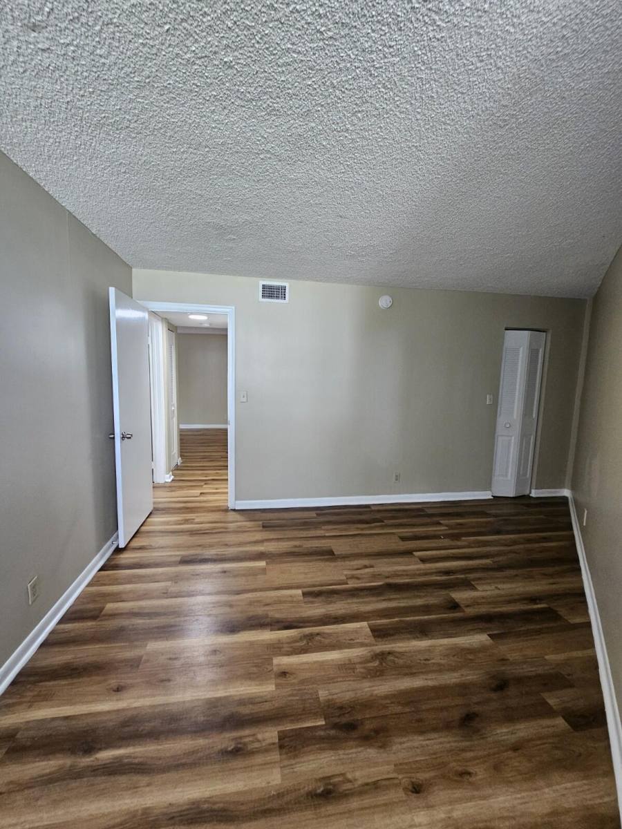 Apartment for rent at 1900 N Congress Ave #205, West Palm Beach, FL 33401