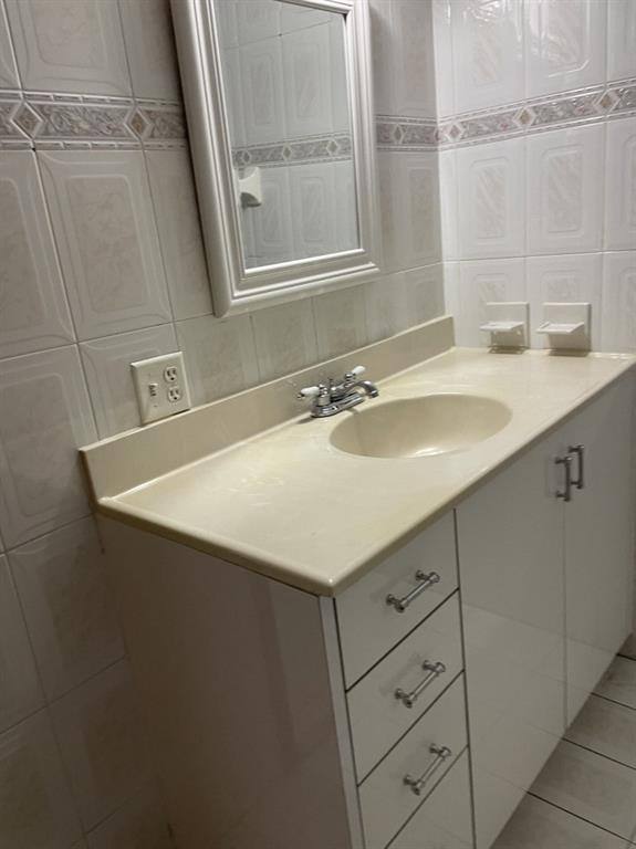 Condo for rent at 10000 NW 80th Court #2163, Hialeah, FL 33016
