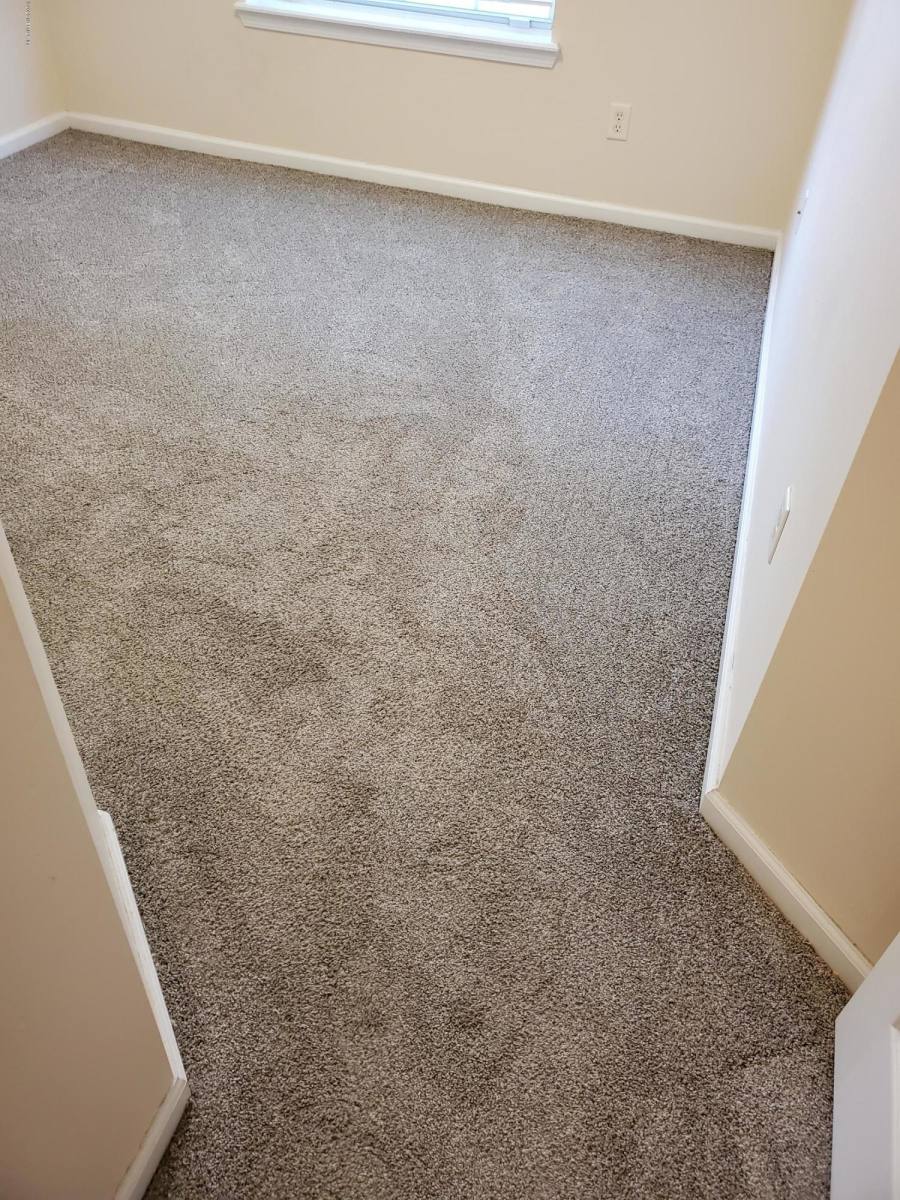Apartment for rent at 3432 International Village Dr W, Jacksonville, FL 32277