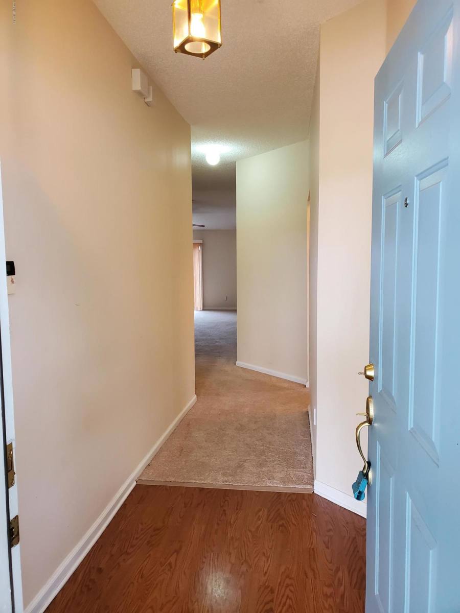 Apartment for rent at 3432 International Village Dr W, Jacksonville, FL 32277