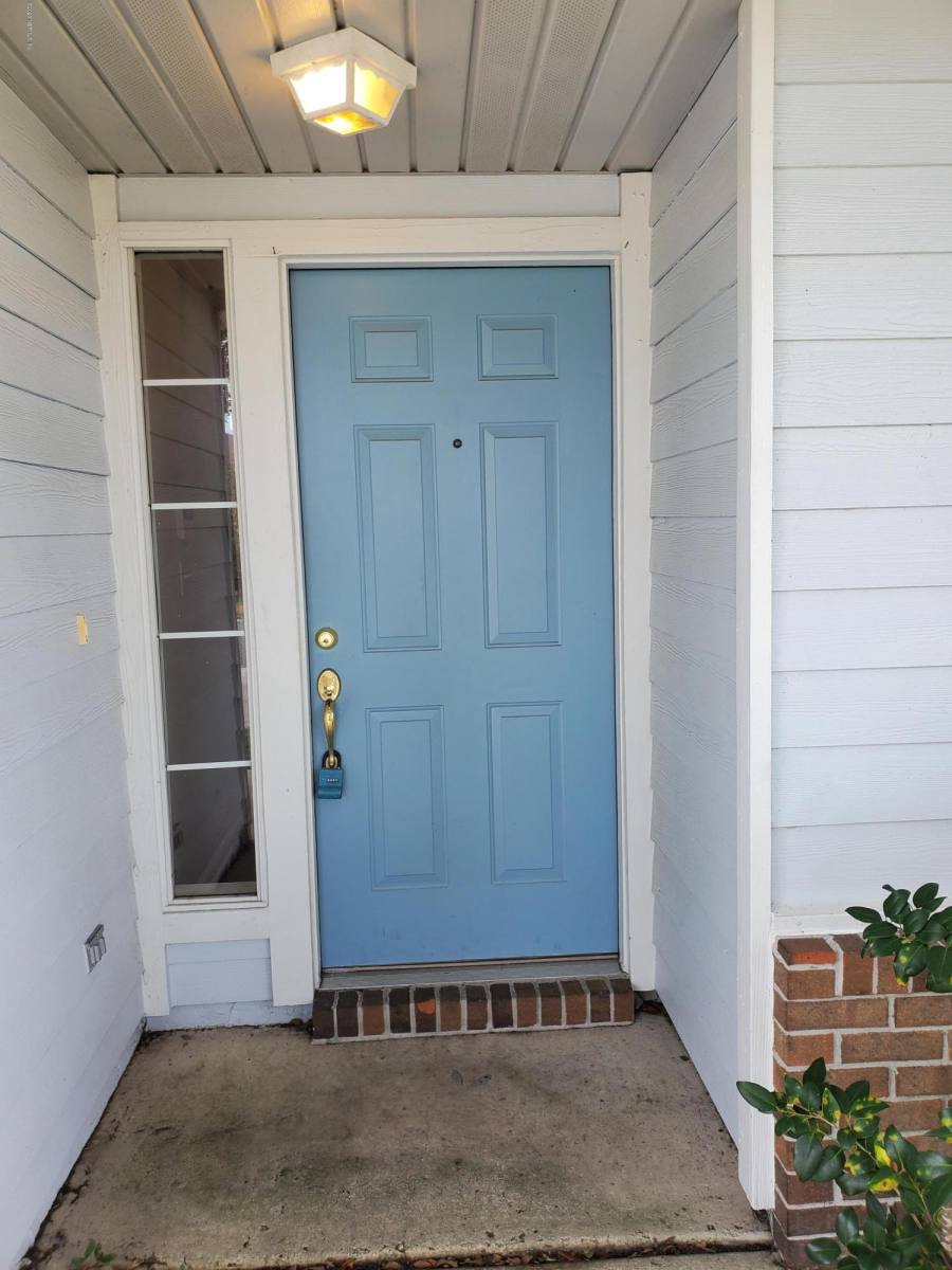 Apartment for rent at 3432 International Village Dr W, Jacksonville, FL 32277