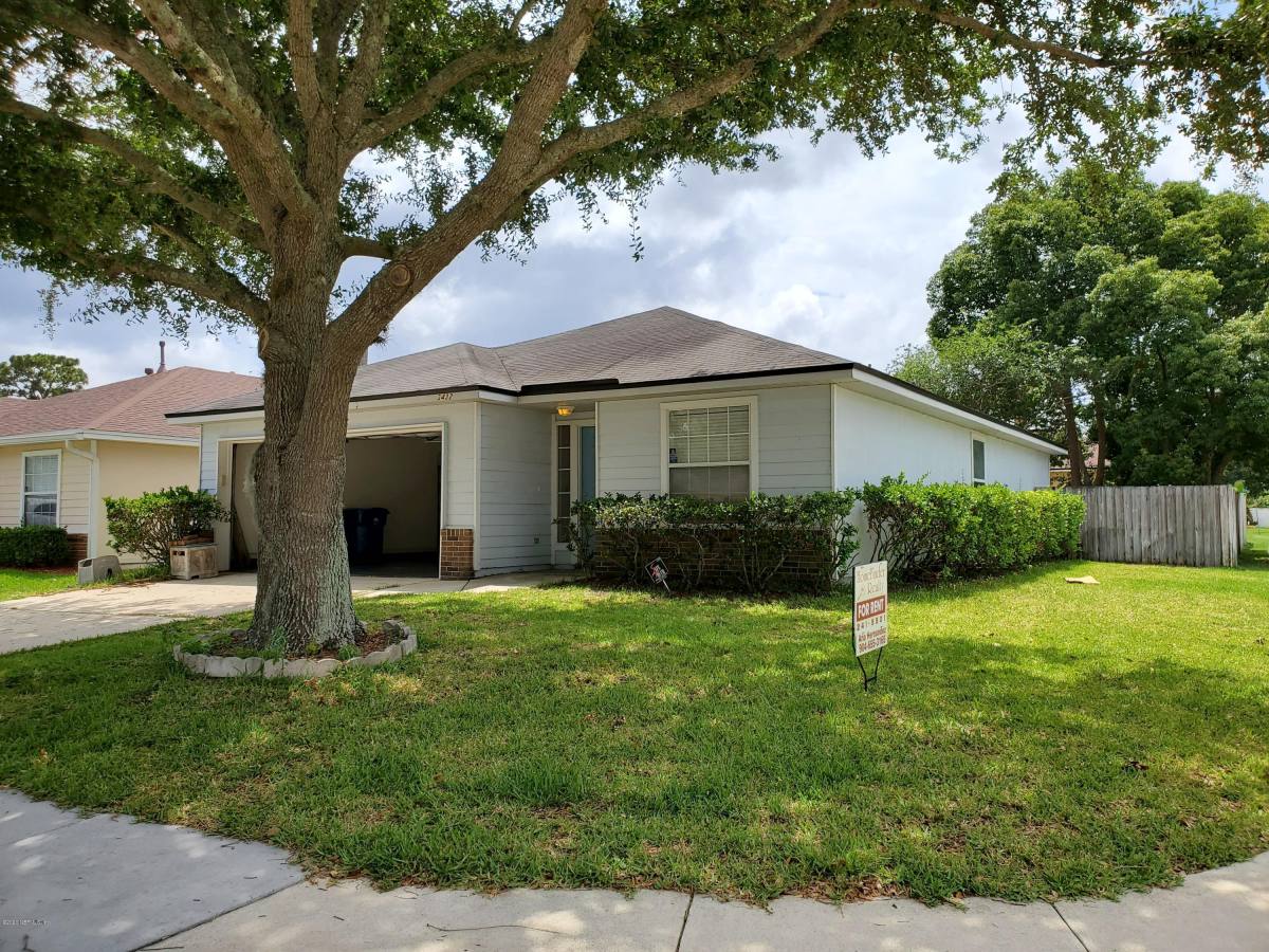 Apartment for rent at 3432 International Village Dr W, Jacksonville, FL 32277