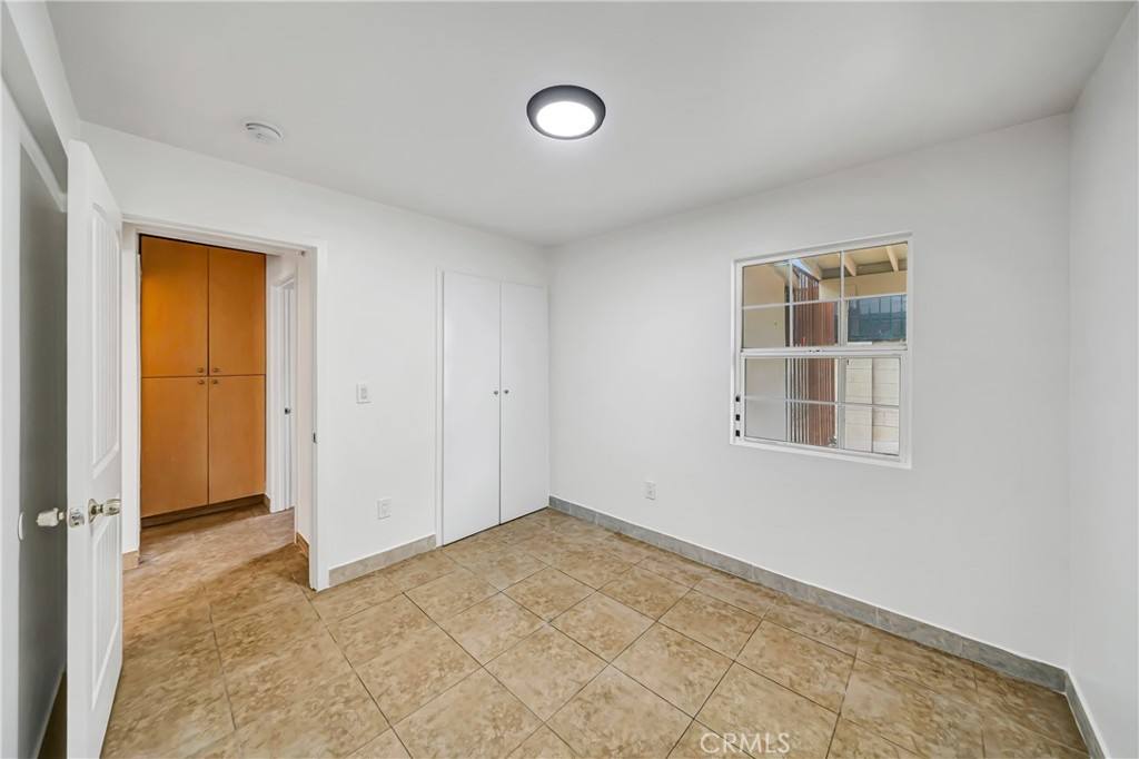 Apartment for rent at 6827 Simpson Ave #4, North Hollywood, CA 91605