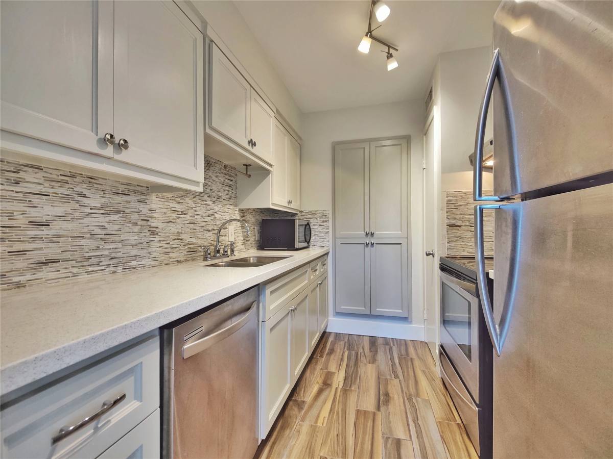 Apartment for rent at 600 19th St #16, Galveston, TX 77550