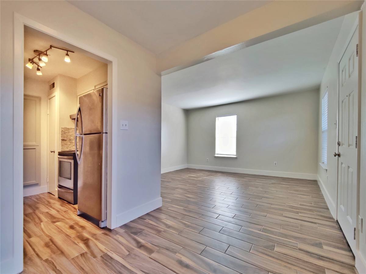 Apartment for rent at 600 19th St #16, Galveston, TX 77550