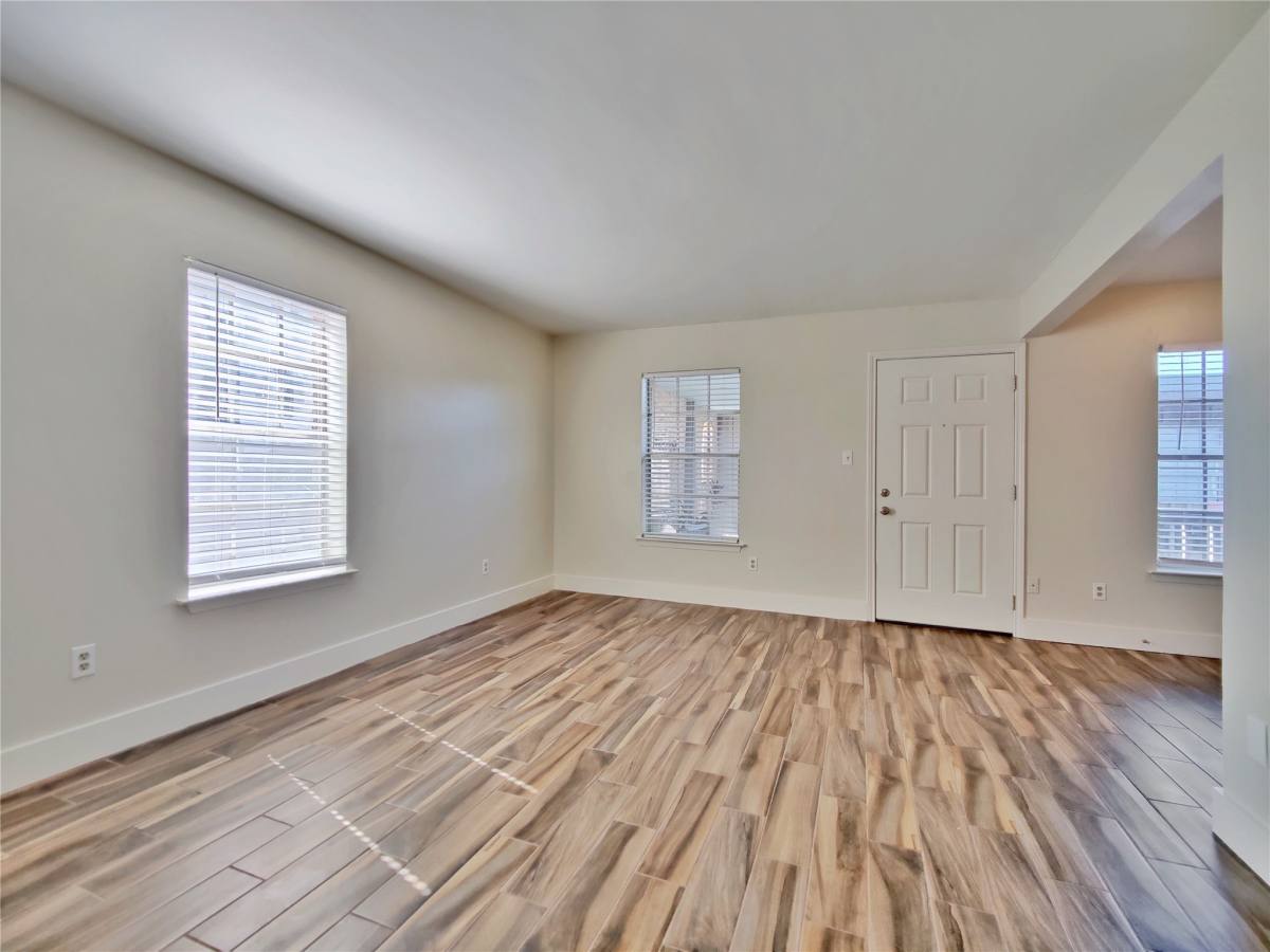 Apartment for rent at 600 19th St #16, Galveston, TX 77550