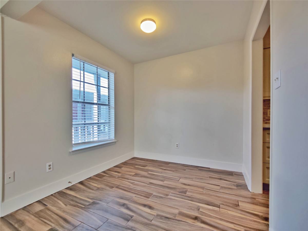 Apartment for rent at 600 19th St #16, Galveston, TX 77550