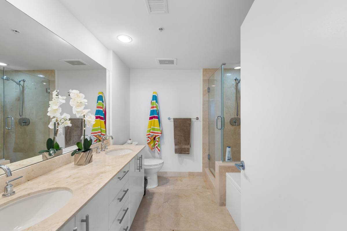Apartment for rent at 550 Okeechobee Blvd #1407, West Palm Beach, FL 33401