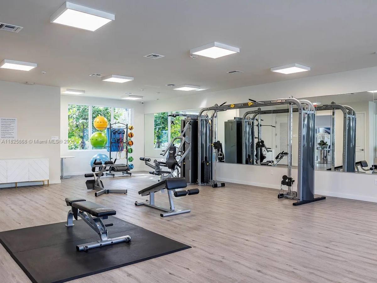 Condo for rent at 628 NE 2nd St #102, Dania, FL 33004