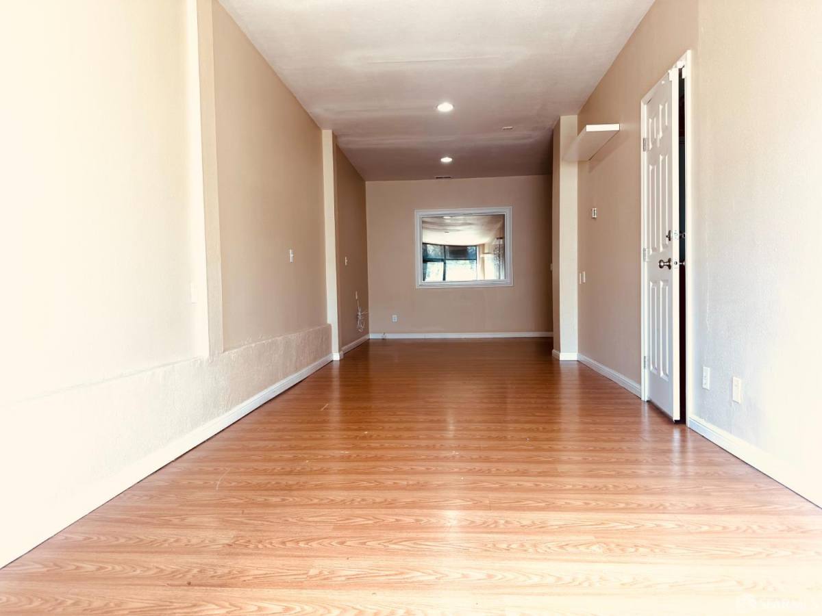 Apartment for rent at 5654 Mission St, San Francisco, CA 94112