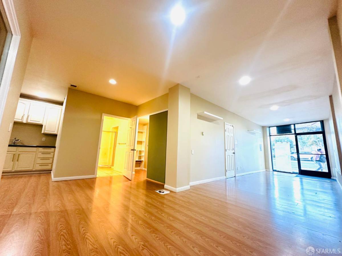 Apartment for rent at 5654 Mission St, San Francisco, CA 94112