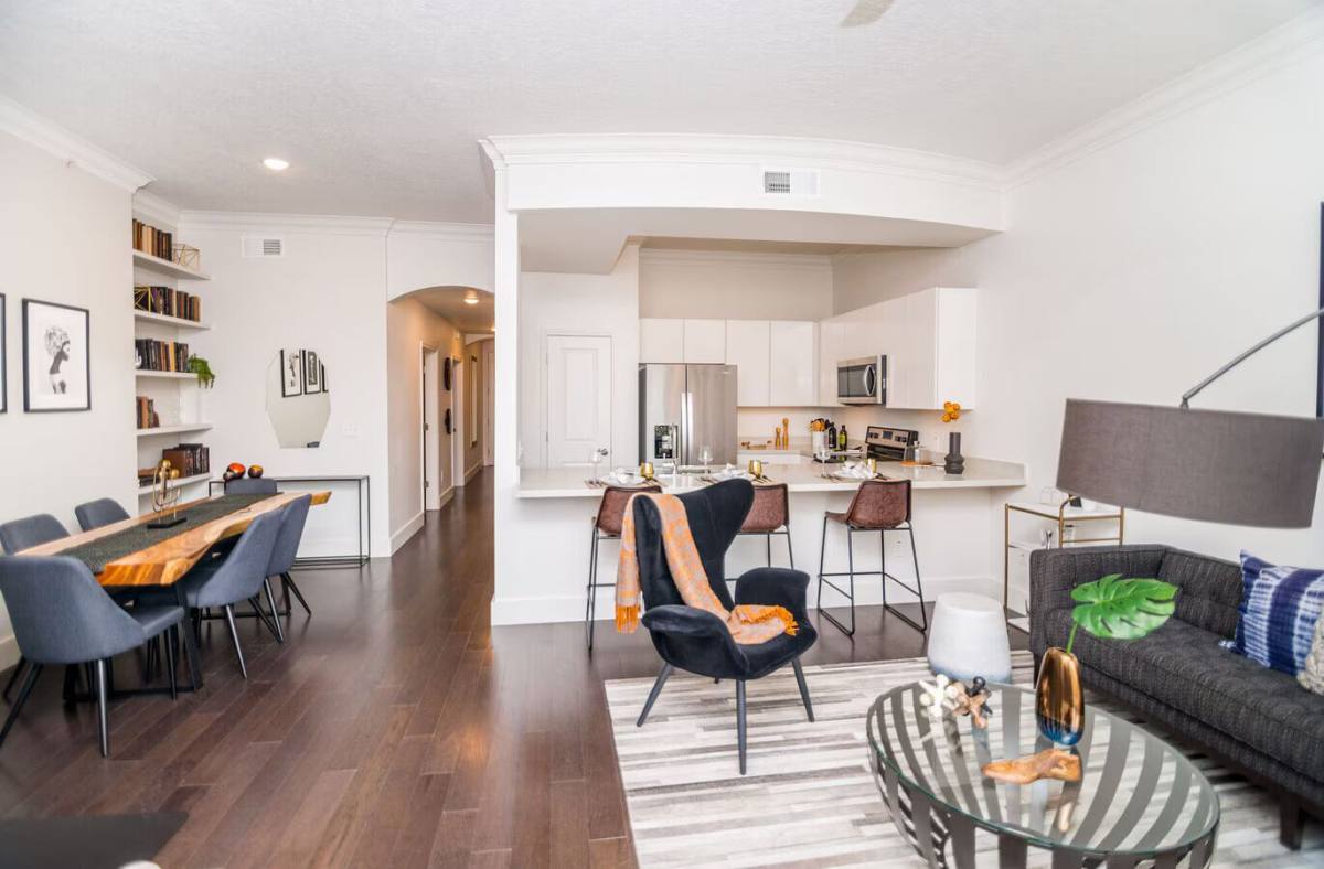 Apartment for rent at 5201 Memorial Dr #BOTB1, Houston, TX 77007