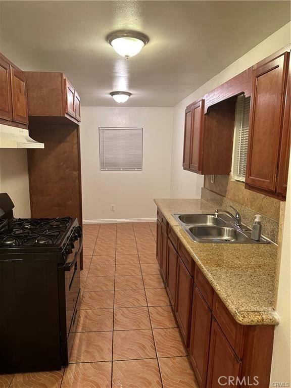 Apartment for rent at 1667 E 111th St, Los Angeles, CA 90059