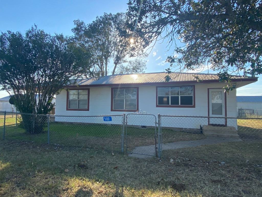 Apartment for rent at 500 Greasy Bend Rd #500, Smithville, TX 78957