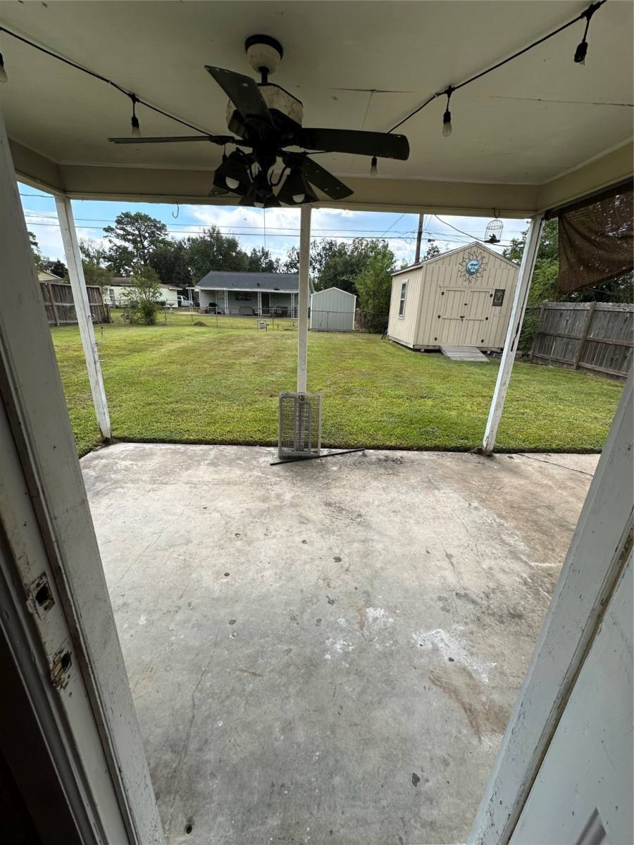 Apartment for rent at 10110 Glenmawr Dr, Houston, TX 77075