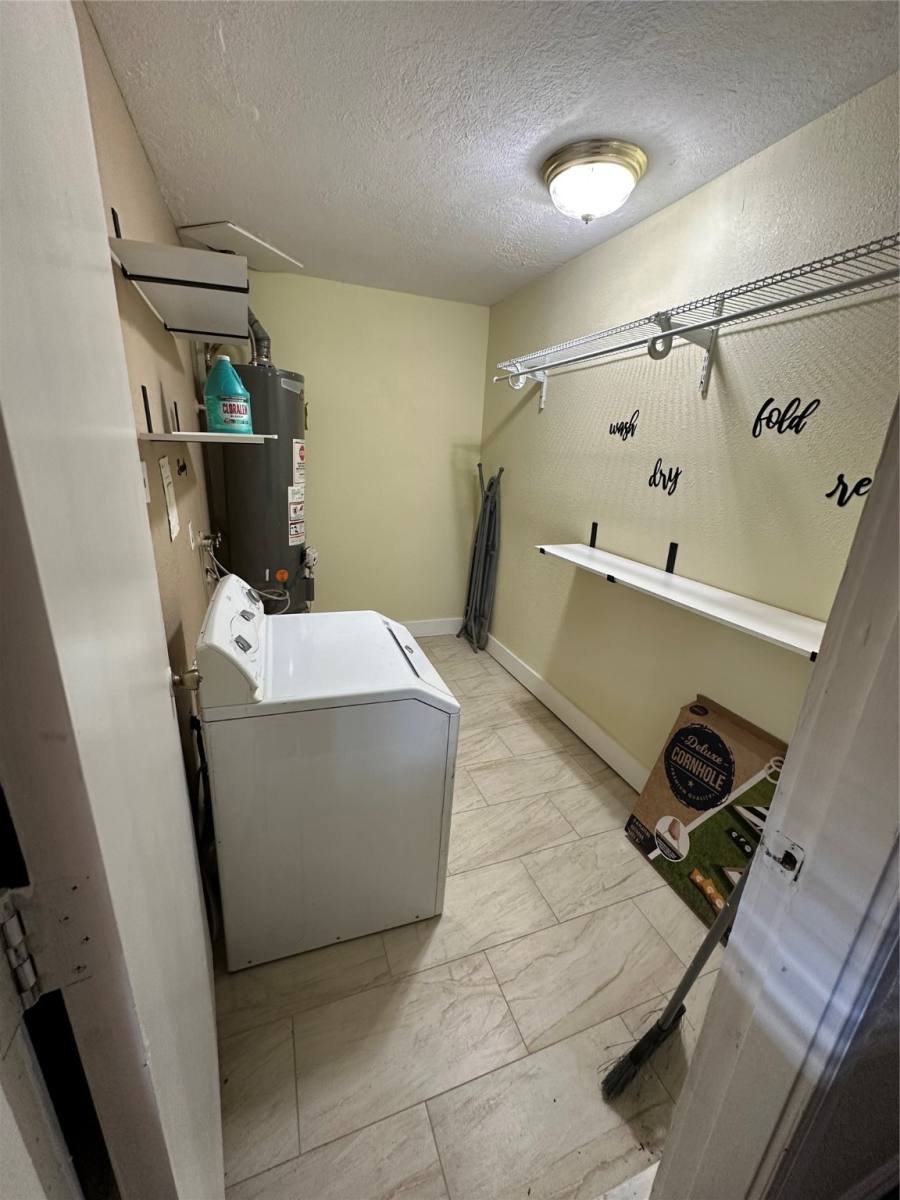 Apartment for rent at 10110 Glenmawr Dr, Houston, TX 77075