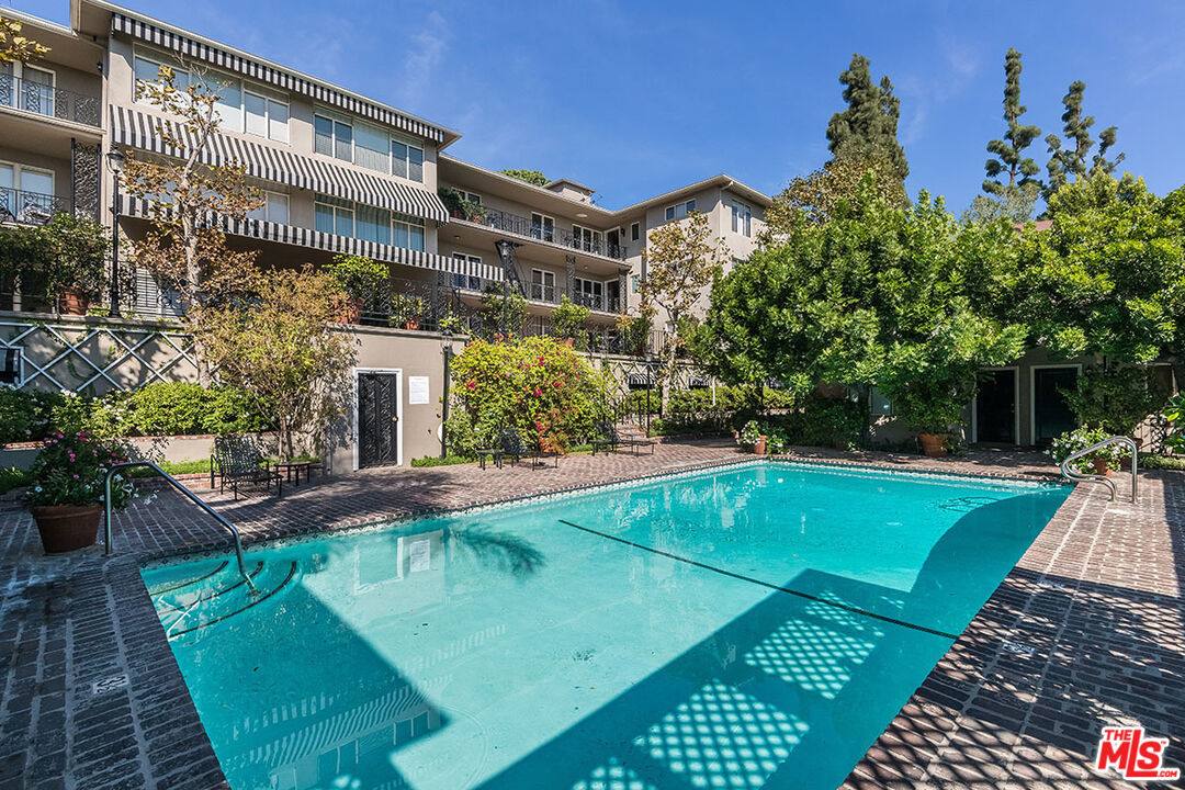 Apartment for rent at 8727 Shoreham Dr #2, West Hollywood, CA 90069