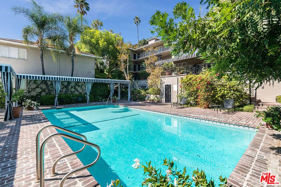 Apartment for rent at 8727 Shoreham Dr #2, West Hollywood, CA 90069