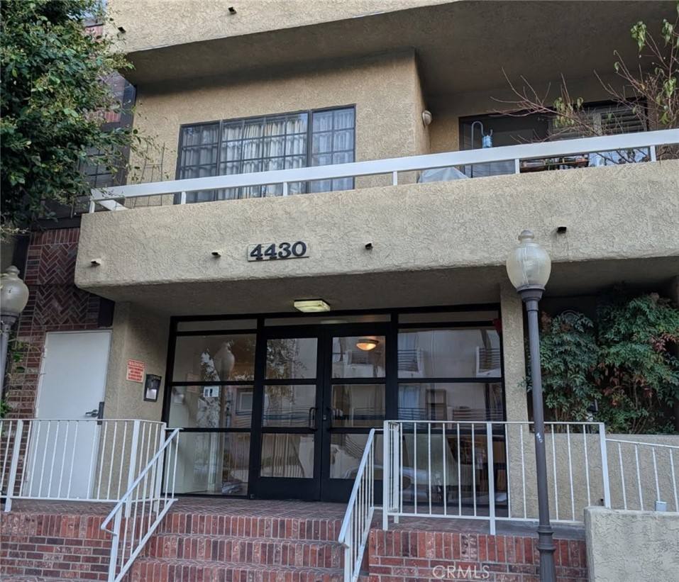 Condo for rent at 4430 Noble Ave #202, Sherman Oaks, CA 91403