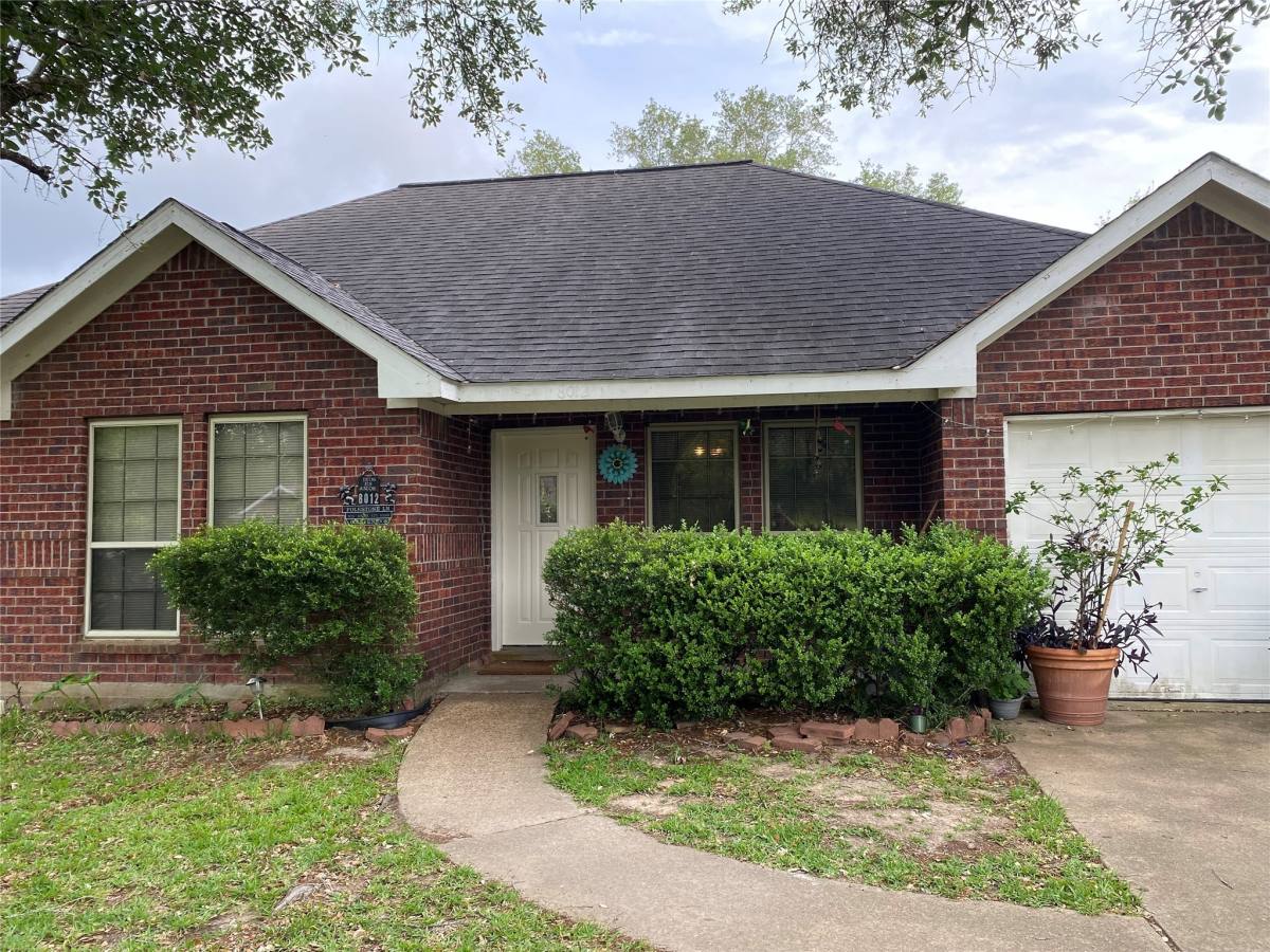 Apartment for rent at 8012 Folkstone Lane, Houston, TX 77075