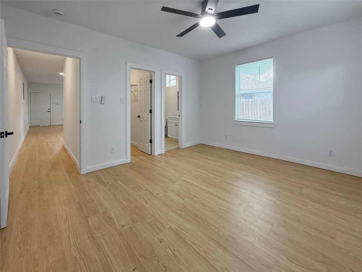 Apartment for rent at 6707 Ave F #1, Houston, TX 77011
