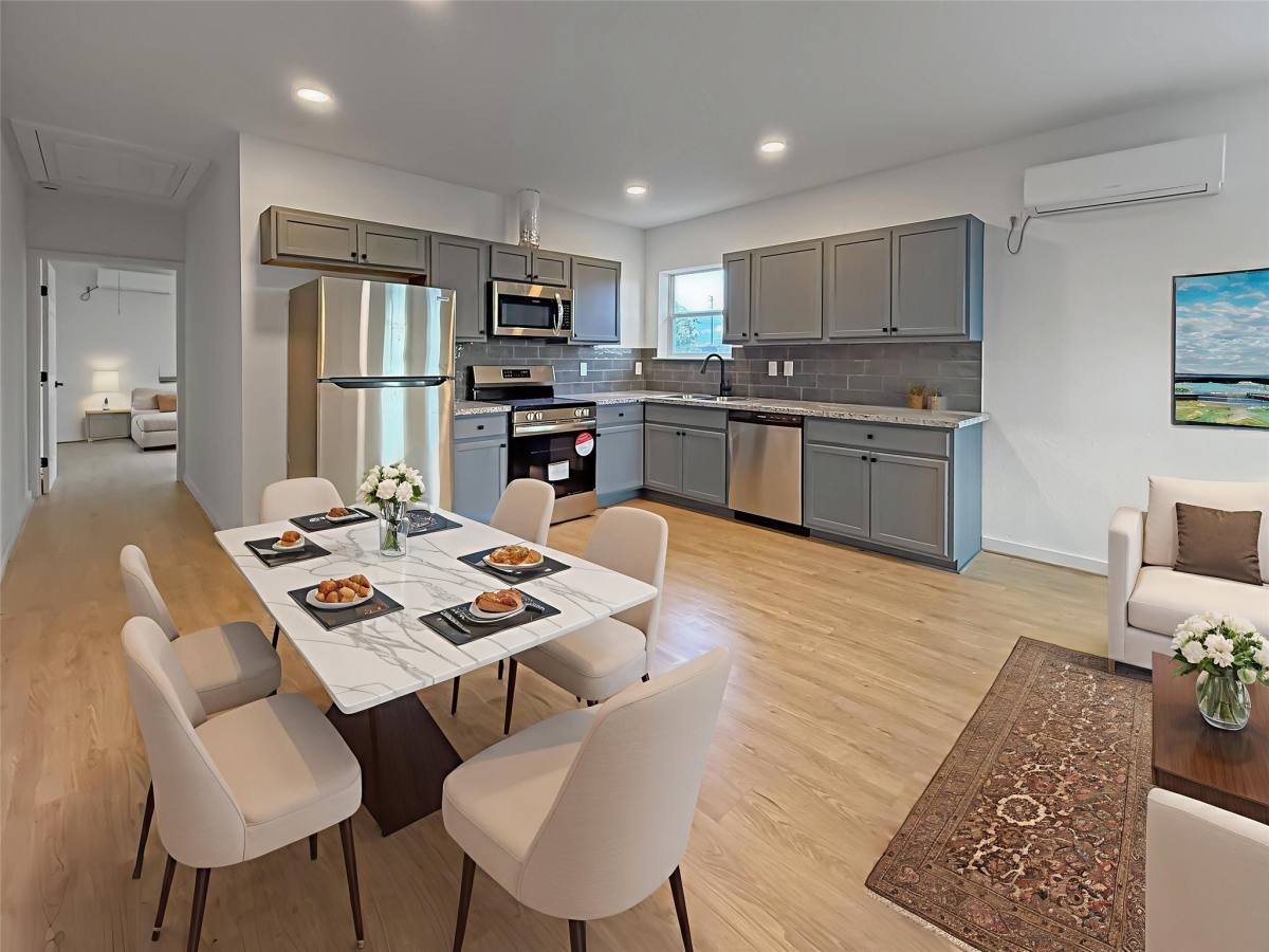 Apartment for rent at 6707 Ave F #1, Houston, TX 77011