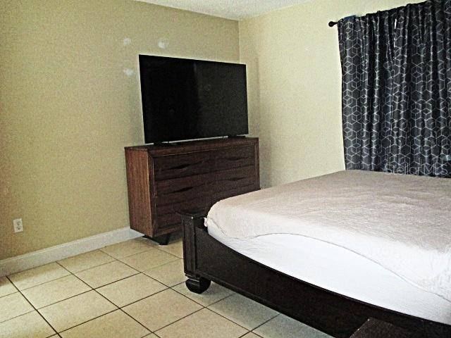 Apartment for rent at 12932 81st Ave, Seminole, FL 33776
