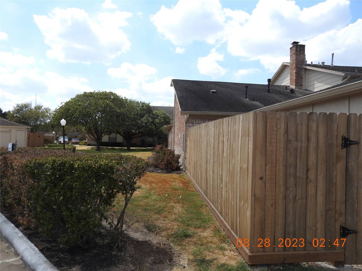 Townhouse for rent at 22 Chapparal Court #22, Missouri City, TX 77459