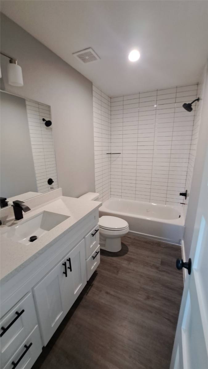 Townhouse for rent at 9806 Fillmore St #9806B, Houston, TX 77029