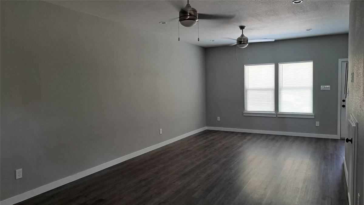Townhouse for rent at 9806 Fillmore St #9806B, Houston, TX 77029