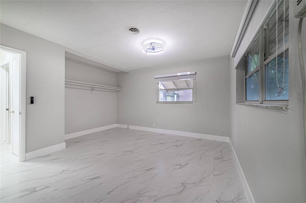 Apartment for rent at 6220 SW 9th Court, Pompano Beach, FL 33068