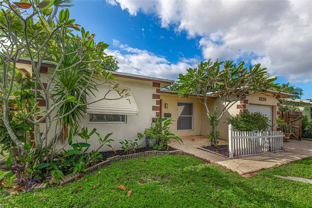 Apartment for rent at 6220 SW 9th Court, Pompano Beach, FL 33068
