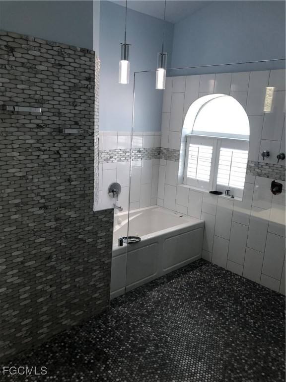 Apartment for rent at 7500 Cameron Circle, Fort Myers, FL 33912